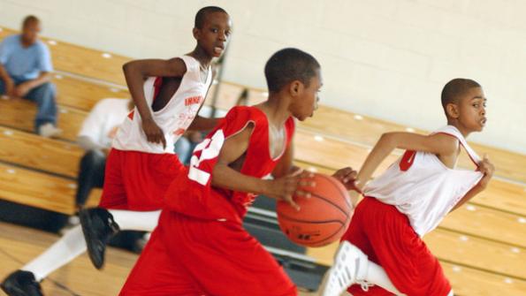 Chicago turns to crowdfunding to expand basketball program for at-risk youth