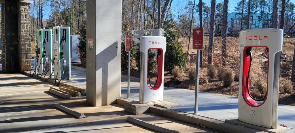 Renters struggle to access public electric vehicle charging as cities look  for solutions